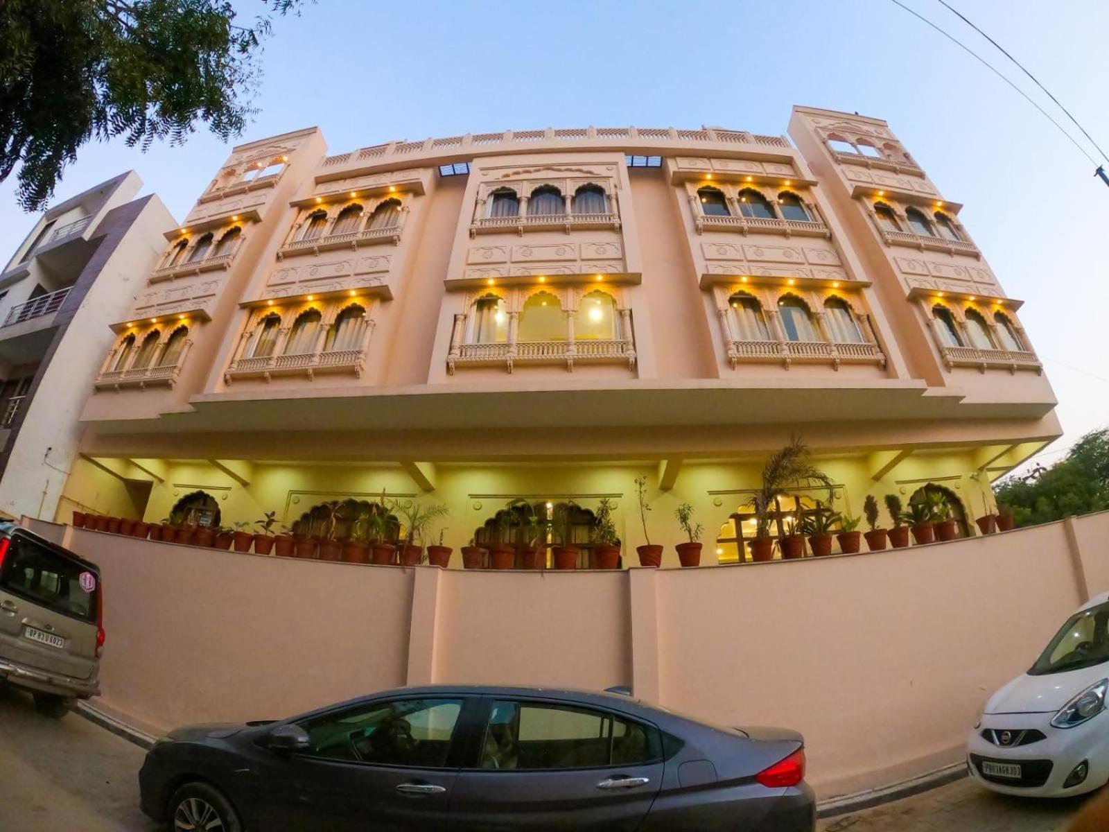 The Taj Vista Agra- Walking Distance To Taj Mahal Hotel Agra  Eksteriør billede