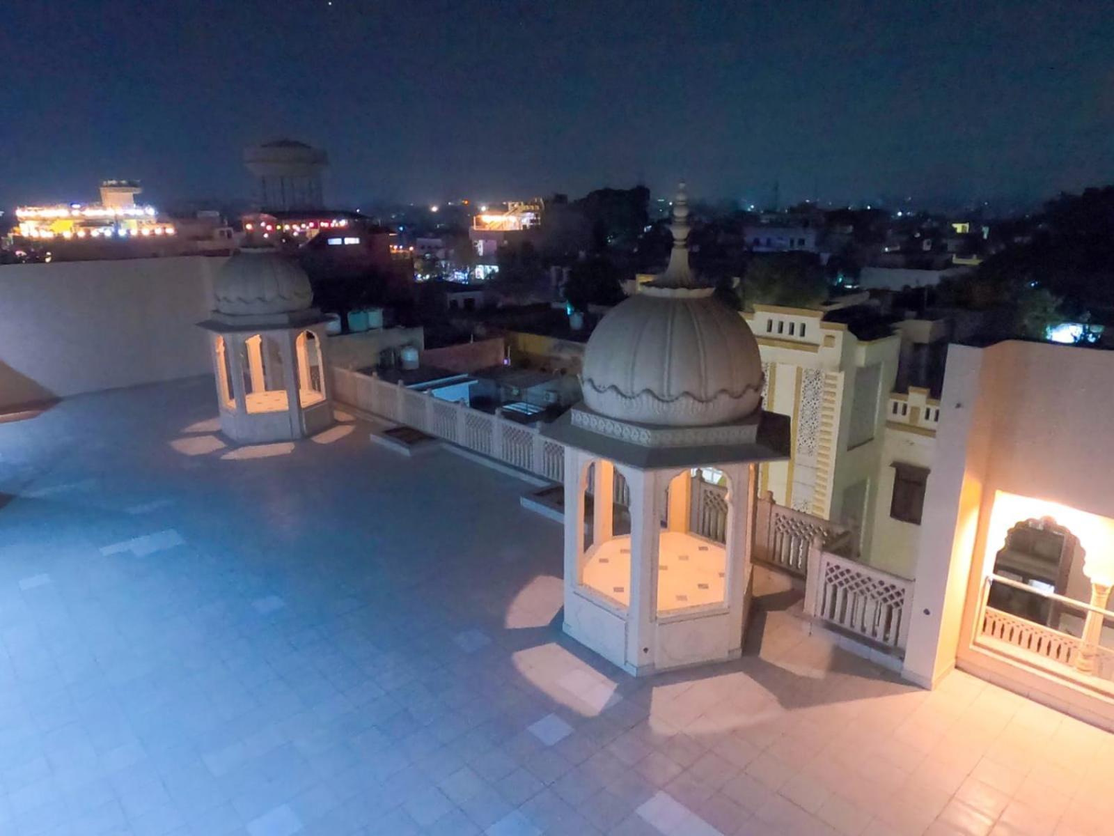 The Taj Vista Agra- Walking Distance To Taj Mahal Hotel Agra  Eksteriør billede