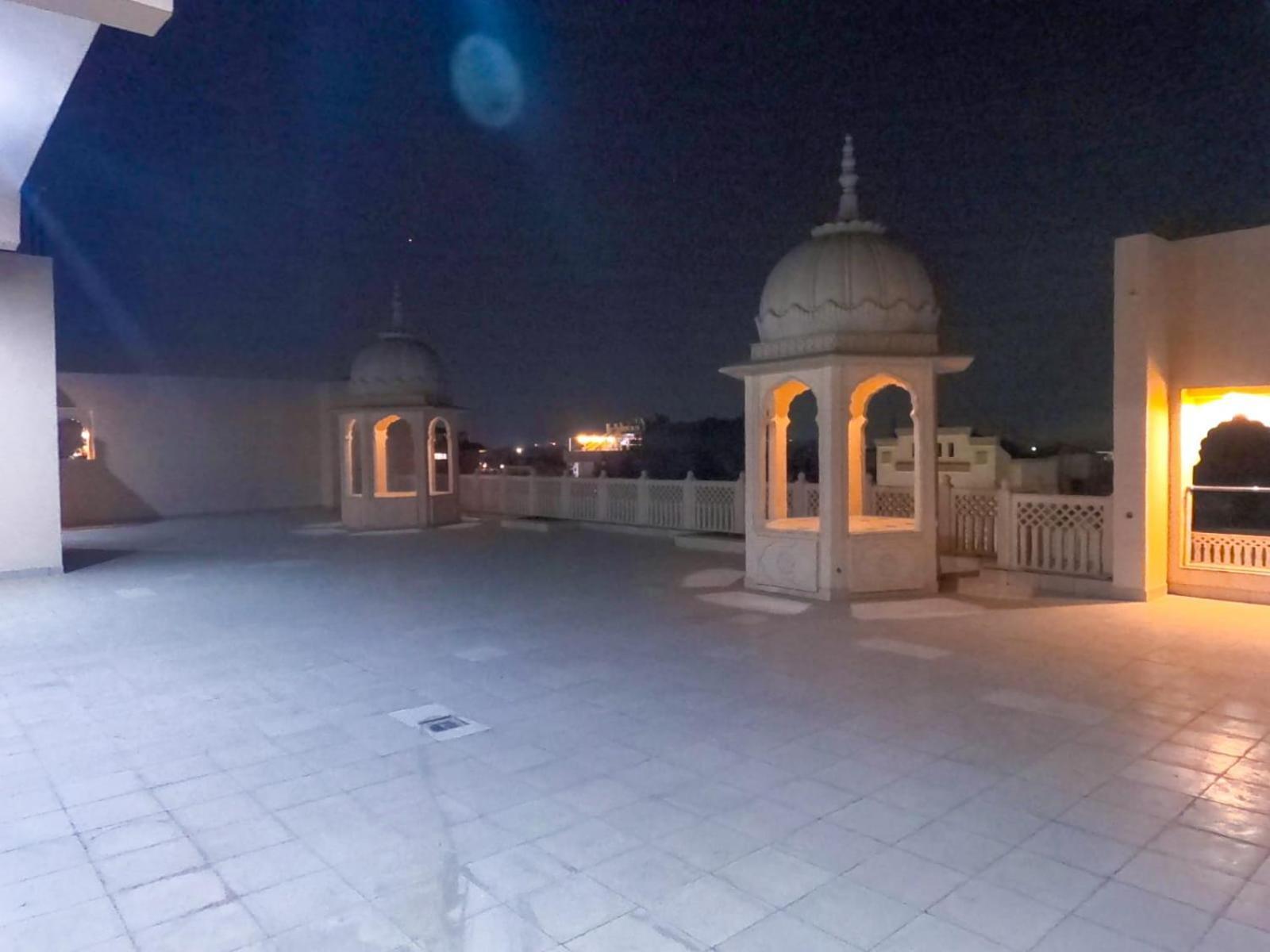 The Taj Vista Agra- Walking Distance To Taj Mahal Hotel Agra  Eksteriør billede